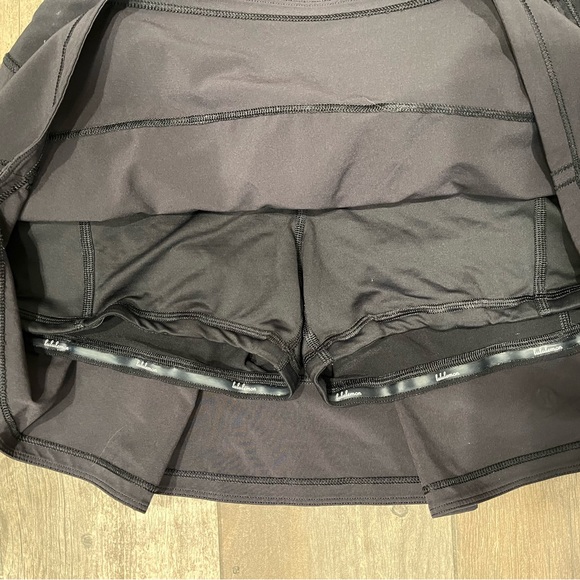 Lululemon Pace Rival Skirt Skort Mid Rise Regular 4-way Stretch 13" Black Size 6 - Picture 8 of 10